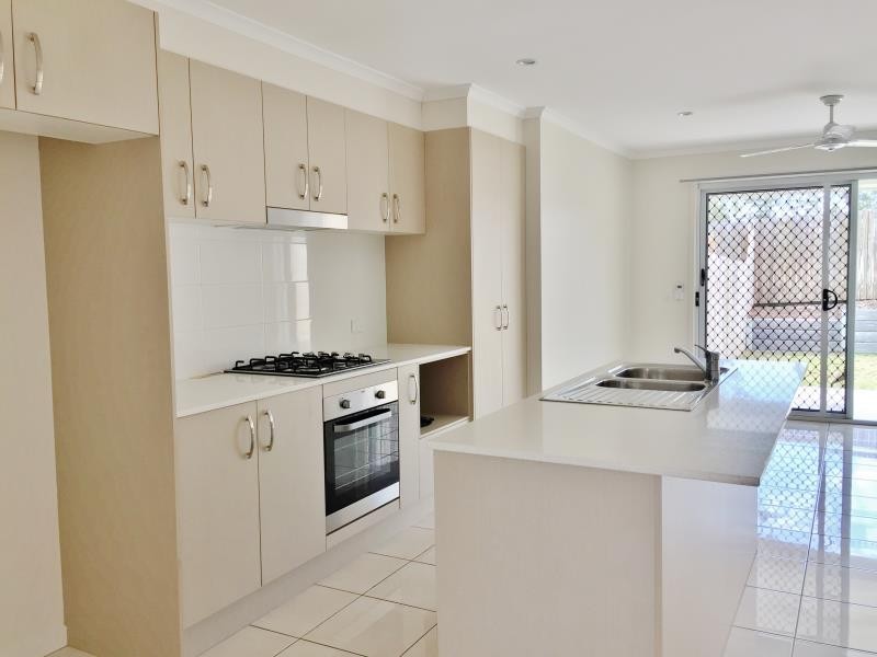 2/10 Tamarin Court, Dakabin QLD 4503