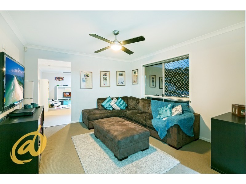 29 Blue Mountain Crescent, Warner QLD 4500