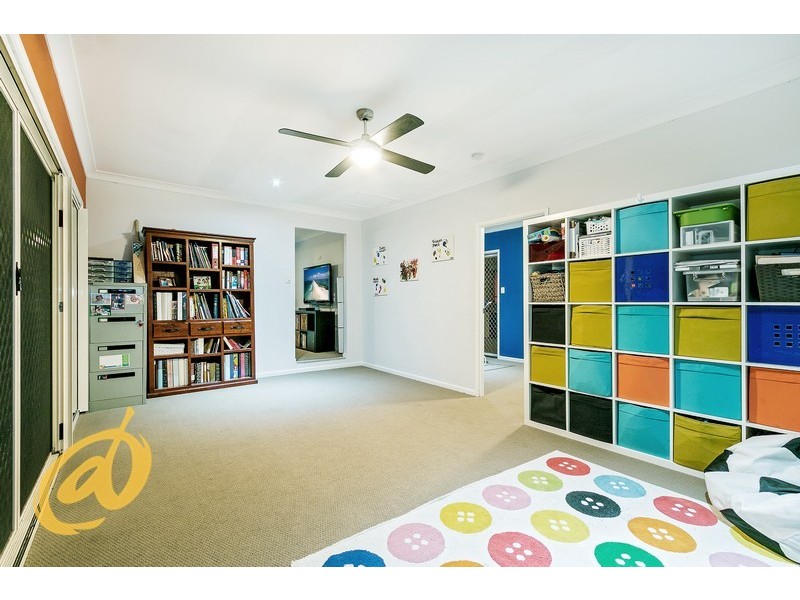 29 Blue Mountain Crescent, Warner QLD 4500