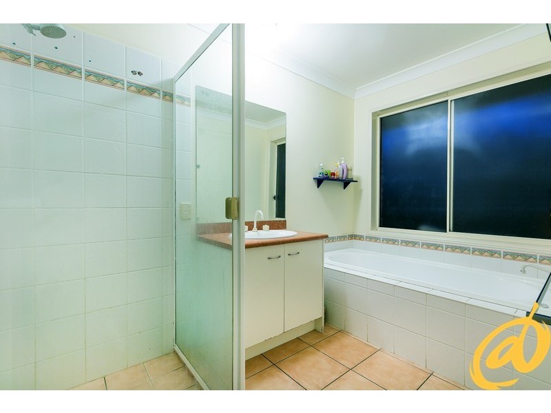 51 Kirri Avenue, Petrie QLD 4502