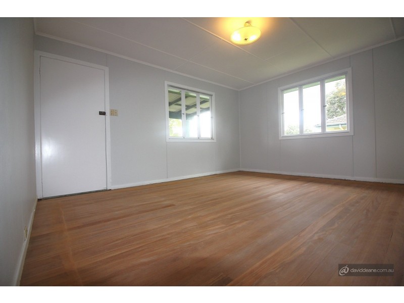 10 Petrie Street, Petrie QLD 4502