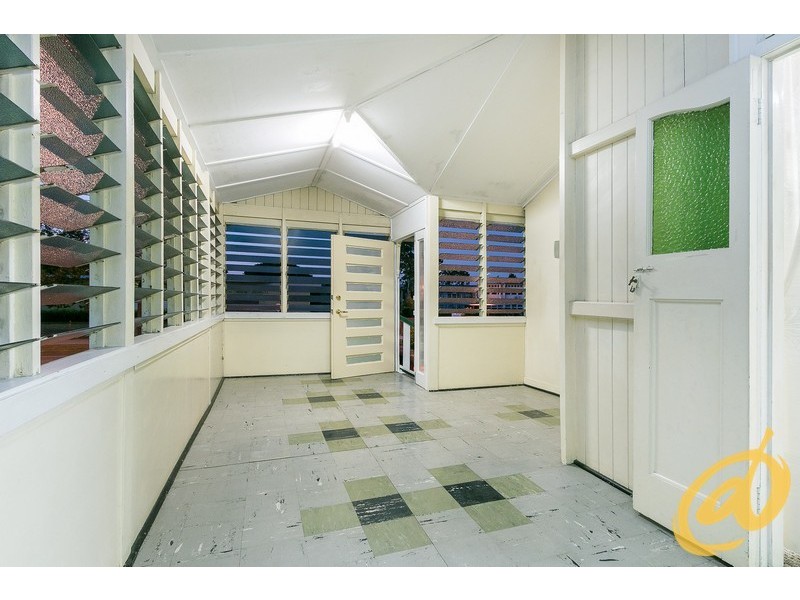 19 Park Road, Wooloowin QLD 4030