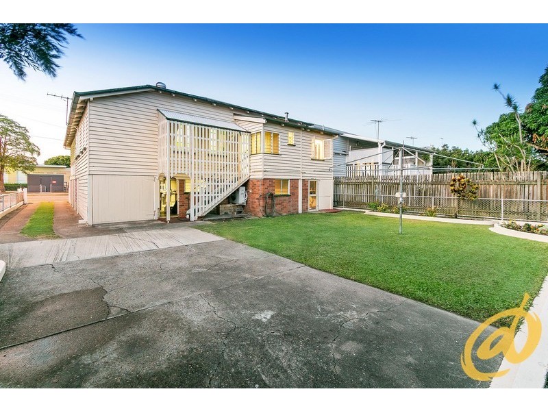 19 Park Road, Wooloowin QLD 4030