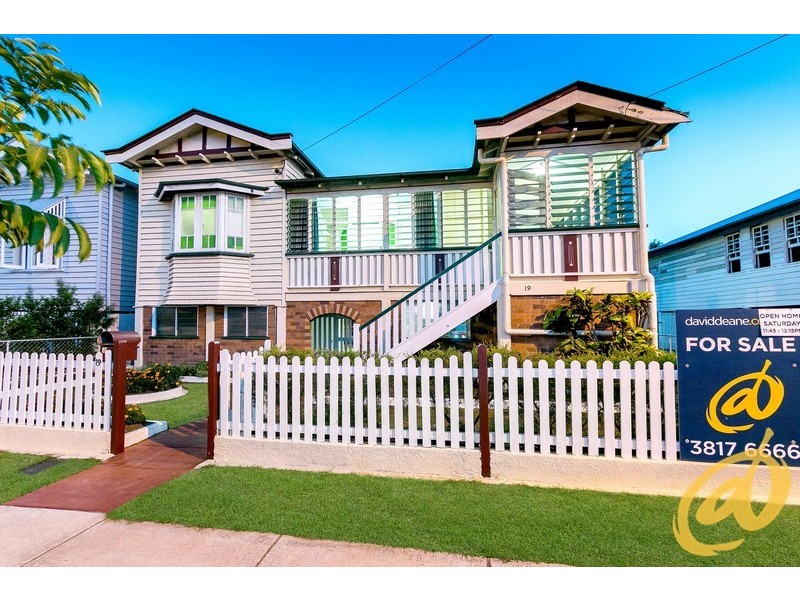 19 Park Road, Wooloowin QLD 4030