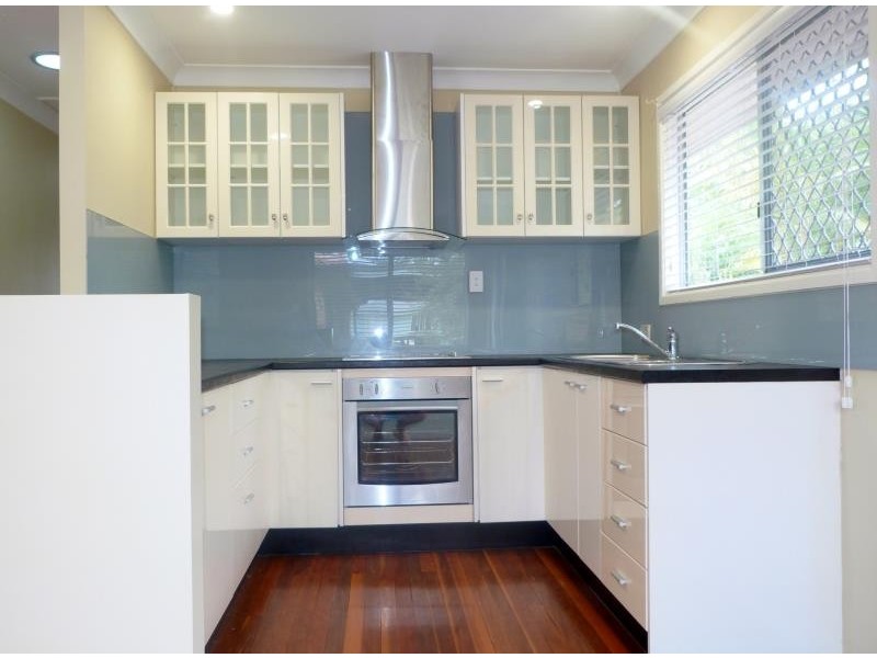 17 Lancaster Street, Strathpine QLD 4500