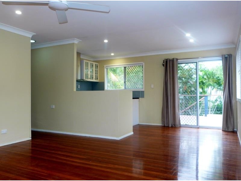 17 Lancaster Street, Strathpine QLD 4500