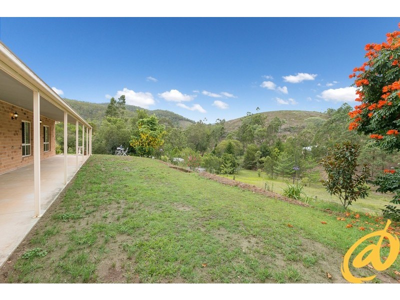 368 Woodward Road, Armstrong Creek QLD 4520