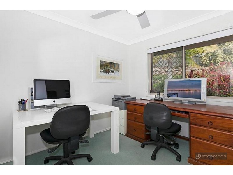 8 Valmadre Court, Petrie QLD 4502