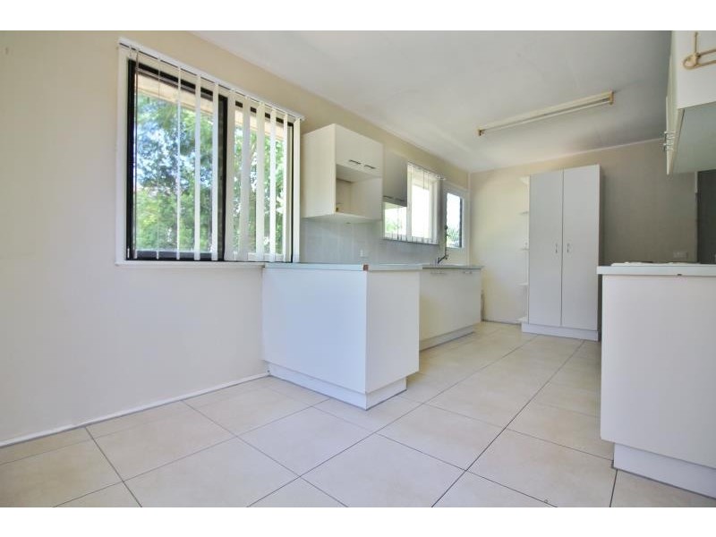 8 Edward Street, Bray Park QLD 4500
