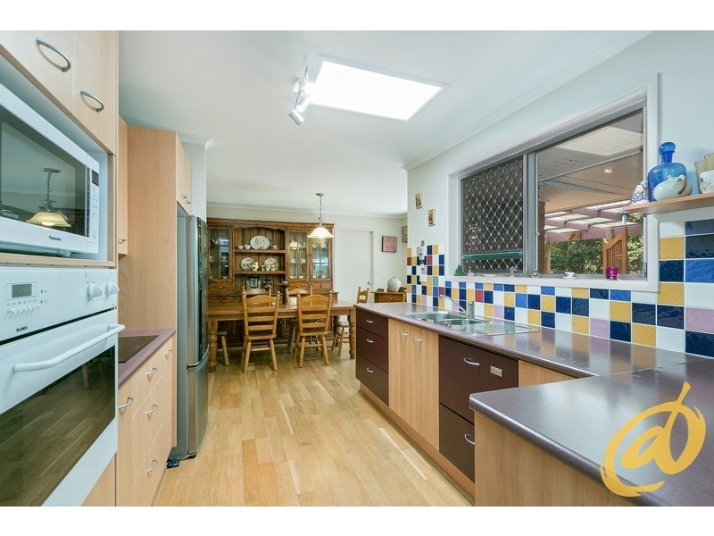 8 Augustins Crescent, Petrie QLD 4502