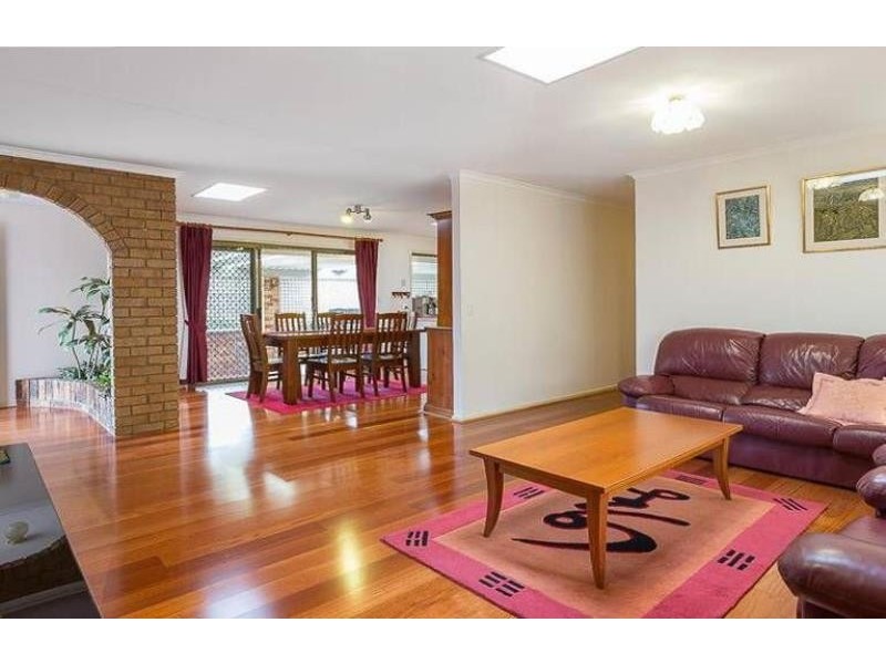 16 Roseville Street, Petrie QLD 4502