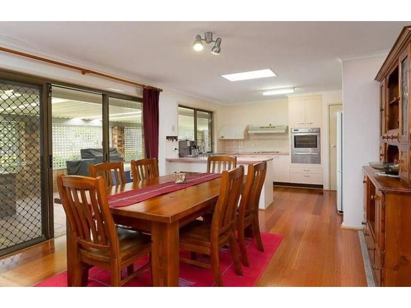 16 Roseville Street, Petrie QLD 4502