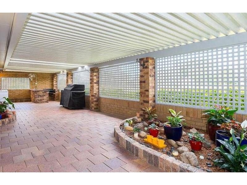16 Roseville Street, Petrie QLD 4502