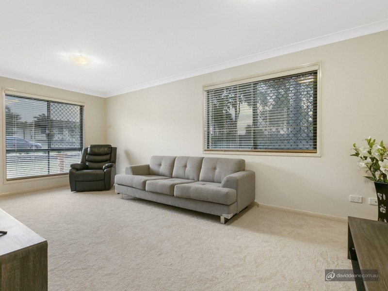 102 Sheaves Road, Kallangur QLD 4503