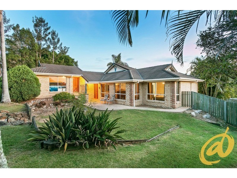 4 Homestead Place, Petrie QLD 4502