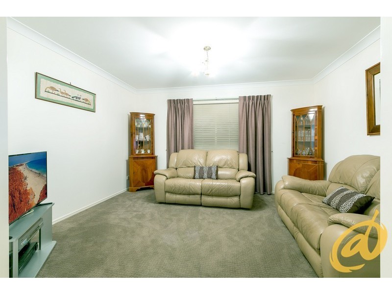 4 Homestead Place, Petrie QLD 4502