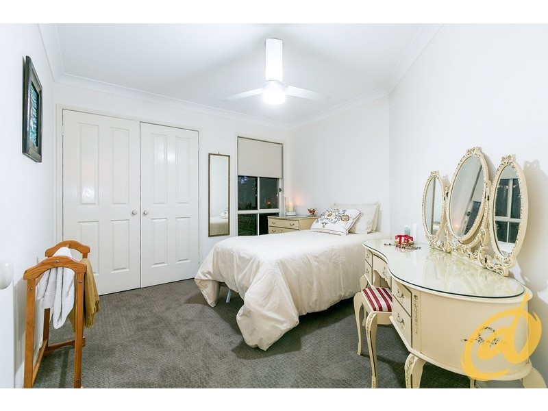 4 Homestead Place, Petrie QLD 4502