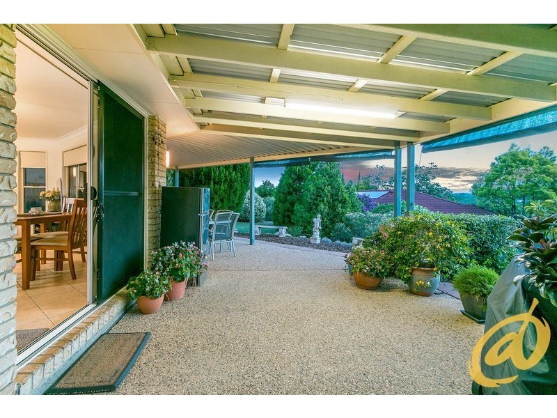 4 Homestead Place, Petrie QLD 4502