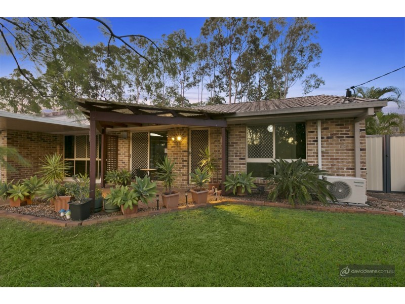 2/5 Cherbourg Court, Petrie QLD 4502