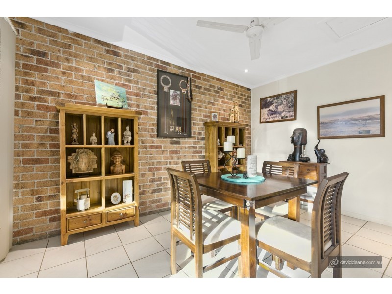 2/5 Cherbourg Court, Petrie QLD 4502