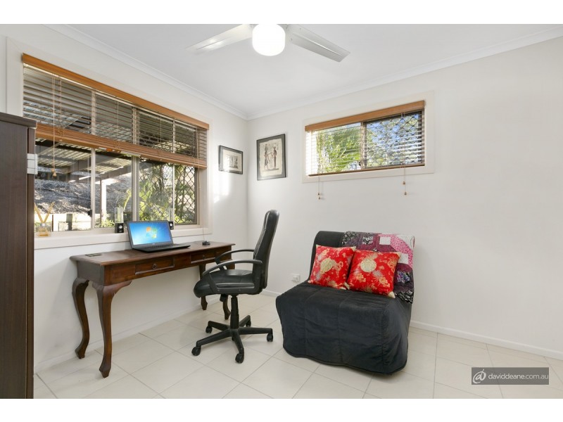 2/5 Cherbourg Court, Petrie QLD 4502