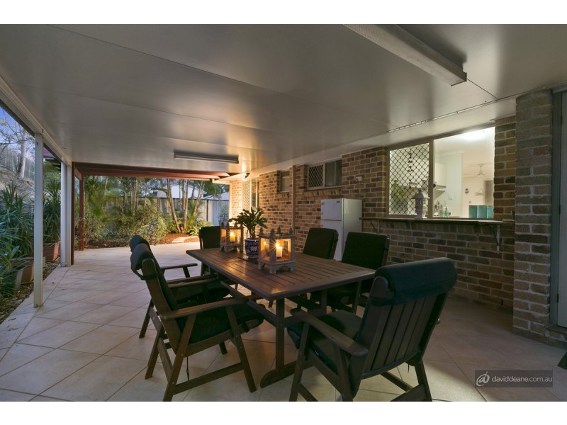 2/5 Cherbourg Court, Petrie QLD 4502