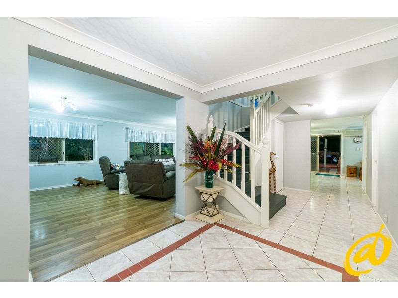 8 Kroning Court, Petrie QLD 4502