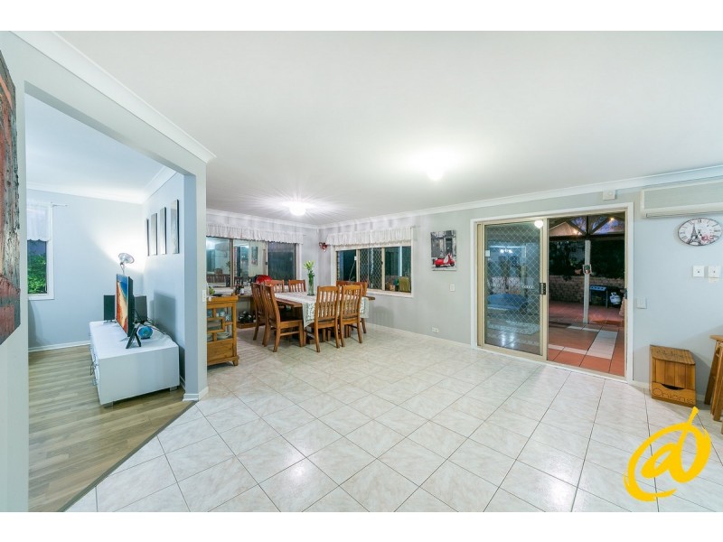 8 Kroning Court, Petrie QLD 4502