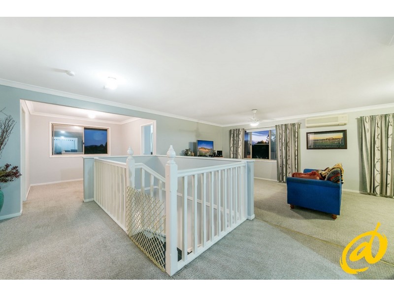8 Kroning Court, Petrie QLD 4502