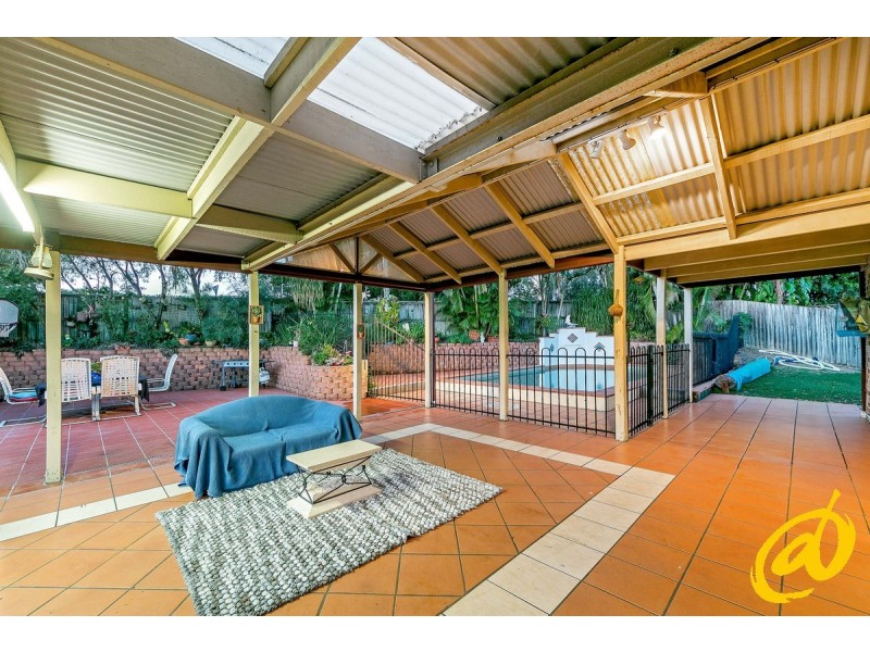 8 Kroning Court, Petrie QLD 4502