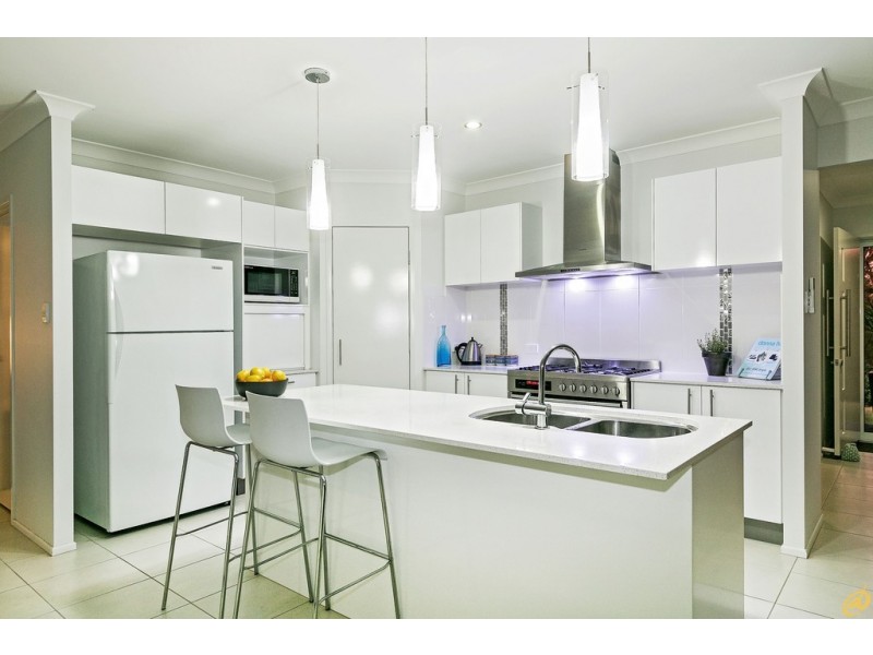 20 Page Close, Cashmere QLD 4500