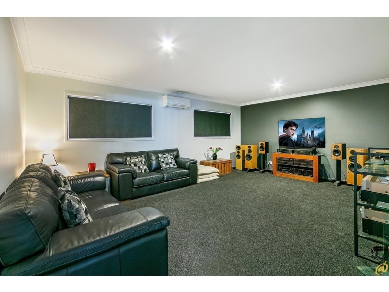 20 Page Close, Cashmere QLD 4500