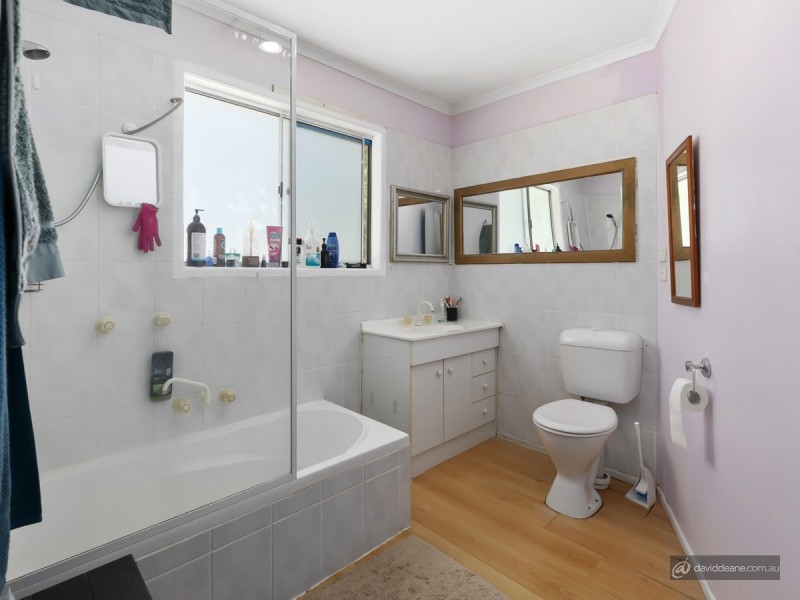 1 Kedron Road, Kallangur QLD 4503