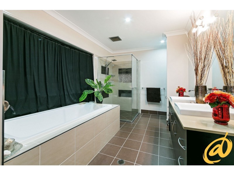 16 Grand View Drive, Ocean View QLD 4521