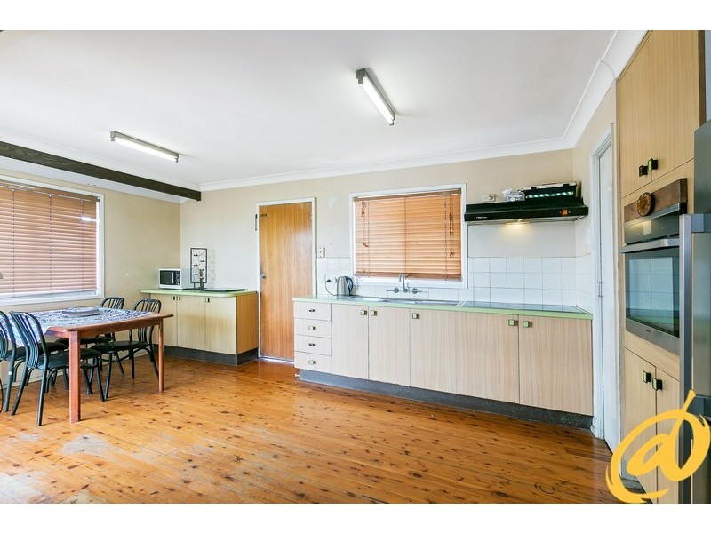 18 Livingstone Street, Strathpine QLD 4500