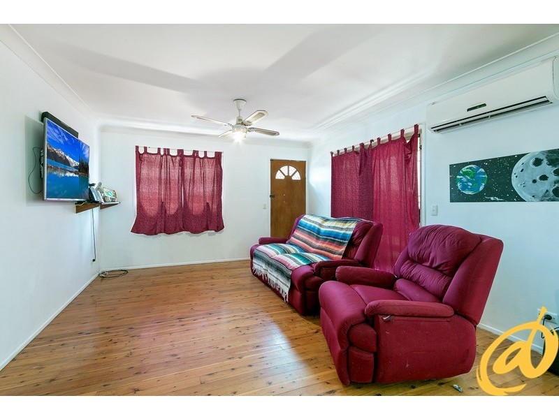 18 Livingstone Street, Strathpine QLD 4500