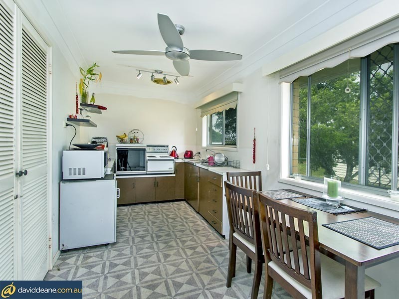 2 Bateman St, Strathpine QLD 4500