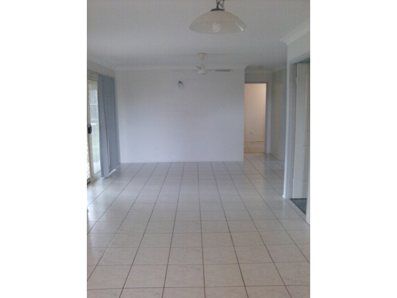 8 Halo Court, Bray Park QLD 4500