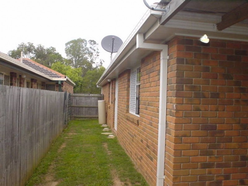 4 Byron Crt, Kallangur QLD 4503