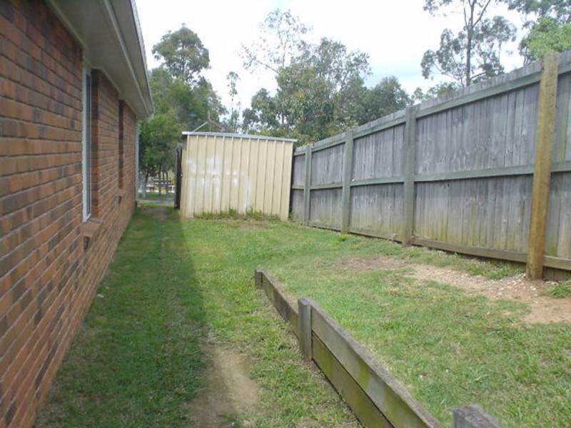 4 Byron Crt, Kallangur QLD 4503