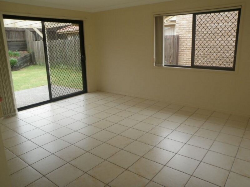 10 Mowbray Court, Kallangur QLD 4503