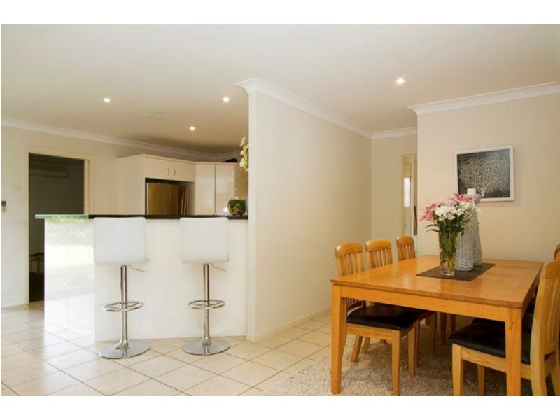 8 Crestwood Court, Kurwongbah QLD 4503