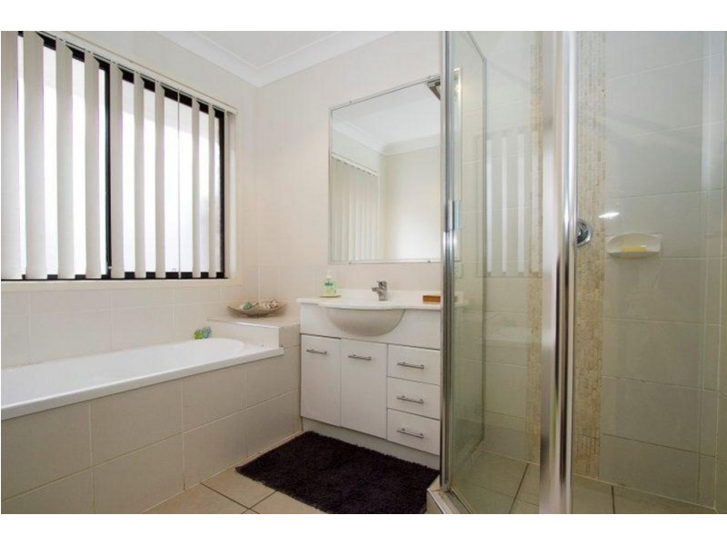 8 Crestwood Court, Kurwongbah QLD 4503