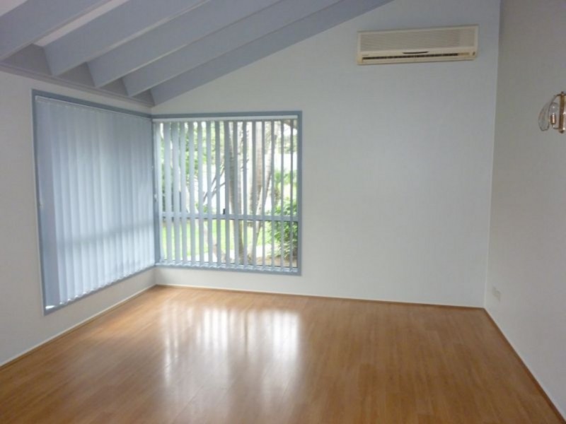 80 Rue Montaigne, Petrie QLD 4502