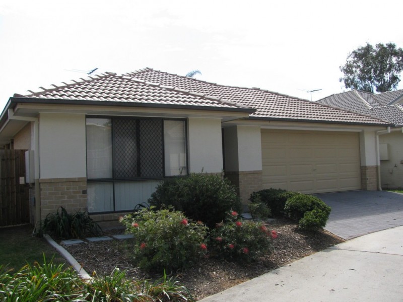 3/3 Tamari Place, Petrie QLD 4502