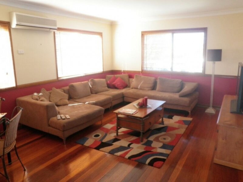 9 Garden Tce, Kallangur QLD 4503