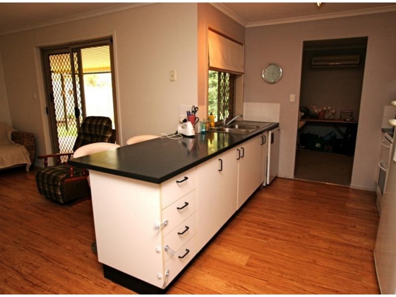 4 Frangipani Court, Kallangur QLD 4503