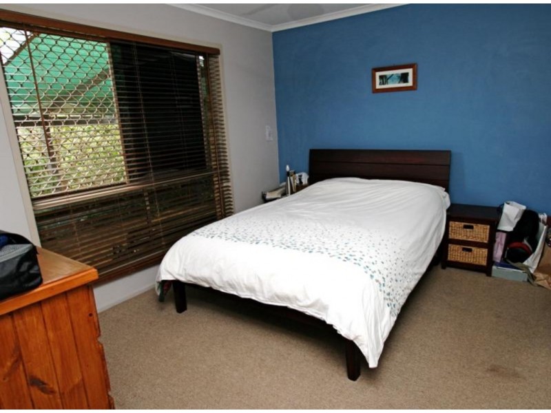 4 Frangipani Court, Kallangur QLD 4503