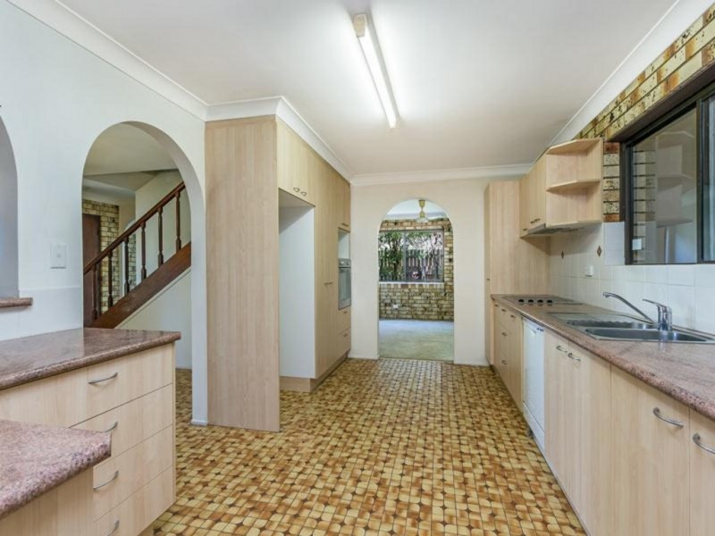 11 Guards Street, Bray Park QLD 4500