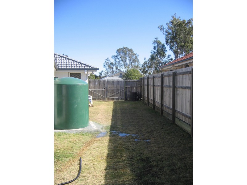 46 Kirri Ave, Petrie QLD 4502